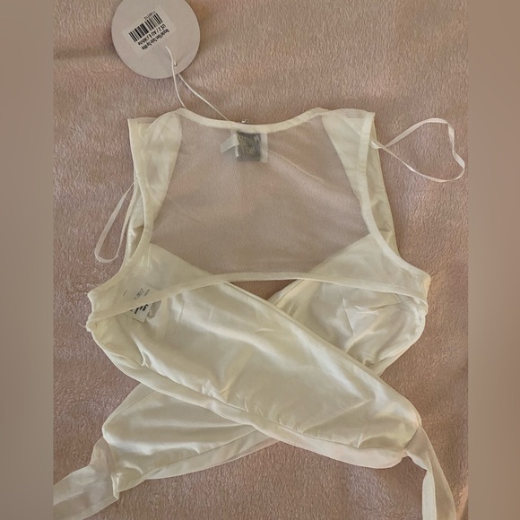 princess polly wrap top 🤍 - Picture 6 of 7